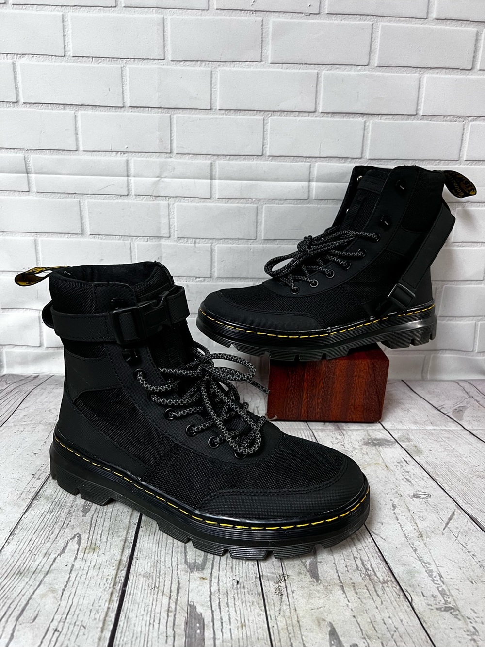 Dr. Martens Combs Tech II Women Size 9 / Men Size 8 Black Combat Boots NWOB
